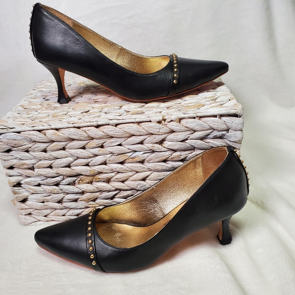 CLAIRE FLOWERS Black‎ Heel Leather Gold Stud Career Pumps Boutique Size 6 Formal